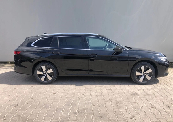 Volkswagen Passat cena 208850 przebieg: 8, rok produkcji 2024 z Olsztyn małe 326